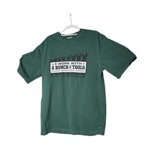 Duluth Trading Co Green Short Sleeve Tee with Graphic Design